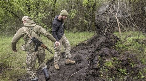 Mud Gun Ukraine|Ukraine Wants to Push Forward. Not So Fast, Says Its Black .